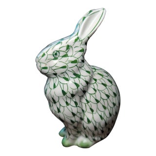 Vinatge Herend Style Andrea by Sadek Green Fishnet Rabbit Figurine For Sale