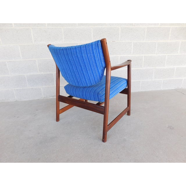 Mid-Century Rosewood Modern Arm Lounge Chair For Sale - Image 13 of 18