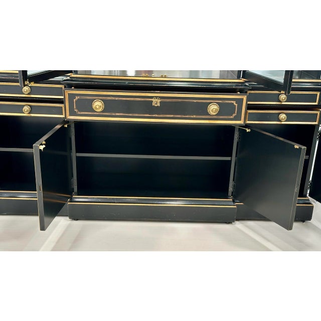 Black Karges Black & Gilt Lacquered Breakfront Display Cabinet | Neoclassical China Cabinet | Illuminated 90” For Sale - Image 8 of 12