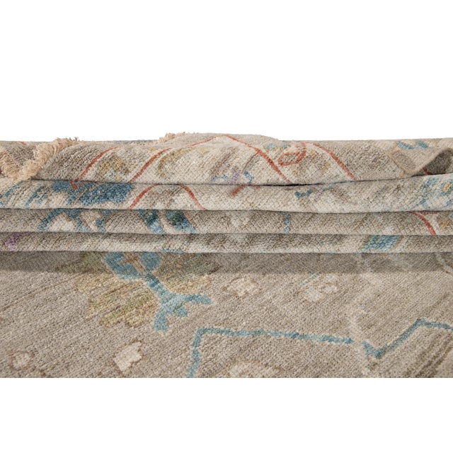 21st Century Modern Sultanabad Wool Rug For Sale In New York - Image 6 of 13