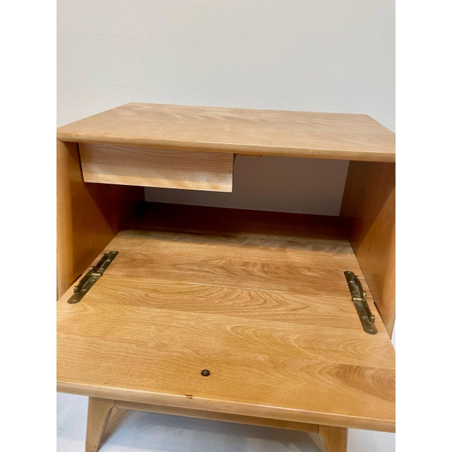 Wood 1950s Heywood Wakfield Encore Night Stands, Pair, Mid-Century For Sale - Image 7 of 10