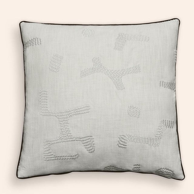 Powder Raphia Cushion by Ceraudo For Sale - Image 6 of 6