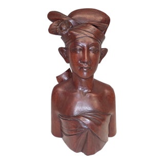 Mid-Century Balinese Hardwood Nobleman Bust – Rare Klungkung Provenance For Sale