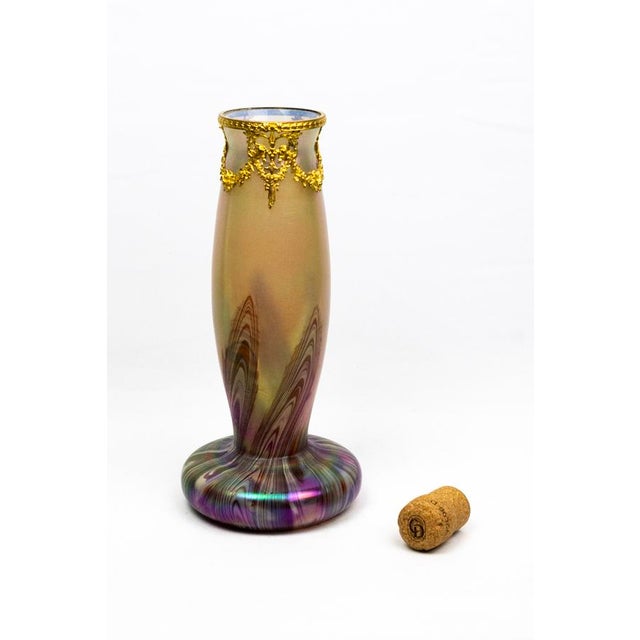Art Nouveau Iridescent Marbled Glass Vase with Chased Gilt Metal Mount in the style of Loetz, Bohemia, 1900s For Sale - Image 5 of 10