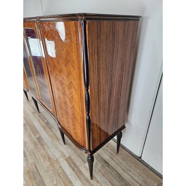Mid-Century Modern Vintage Walnut Display Cabinet with Glass Doors and Shaped Glass Top, 1960 For Sale - Image 3 of 18
