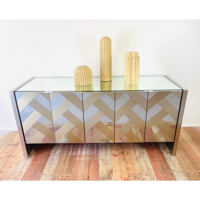 Mid-Century Modern Vintage 1970s Ello Mirror & Brushed Metal Metal Mid Century Modern 5 Door Credenza Cabinet For Sale - Image 3 of 15