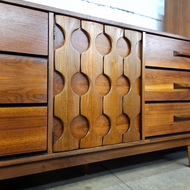 1960s Sculptural Original Mid Century Modern Dressers - Set of 2 For Sale In Chicago - Image 6 of 16