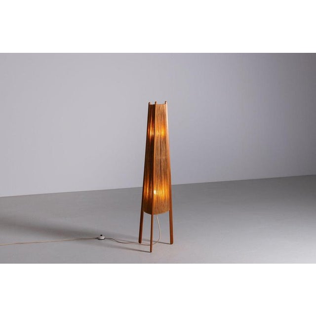 Tripod Floor Lamp in Sisal and Teak from Temde, Switzerland, 1960 For Sale - Image 6 of 11