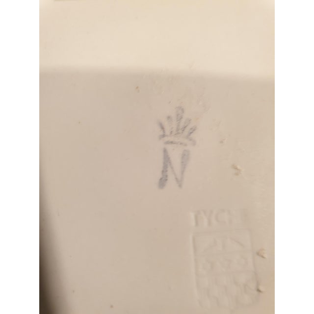 1950s Hand-Painted Tile with Bouquet of Flowers and Roses from Capodimonte, 1950s For Sale - Image 5 of 6