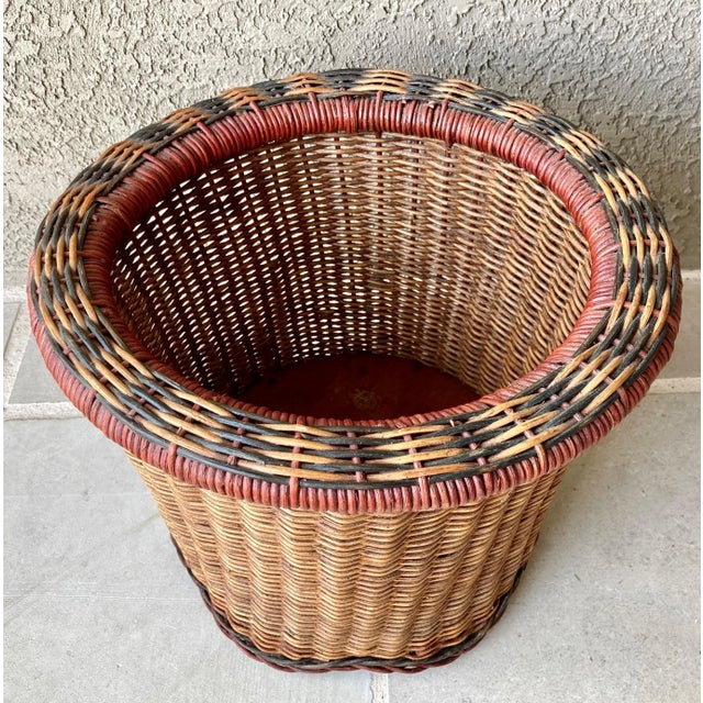 Stylish Late 20th-Century Rattan & Willow Pedestal Base Basket Cachepot For Sale In Austin - Image 6 of 12