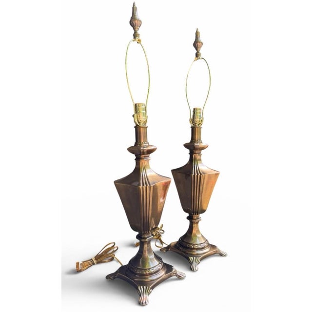 Pair of Vintage Hollywood Regency Faceted Solid Brass Table Lamps For Sale - Image 4 of 8