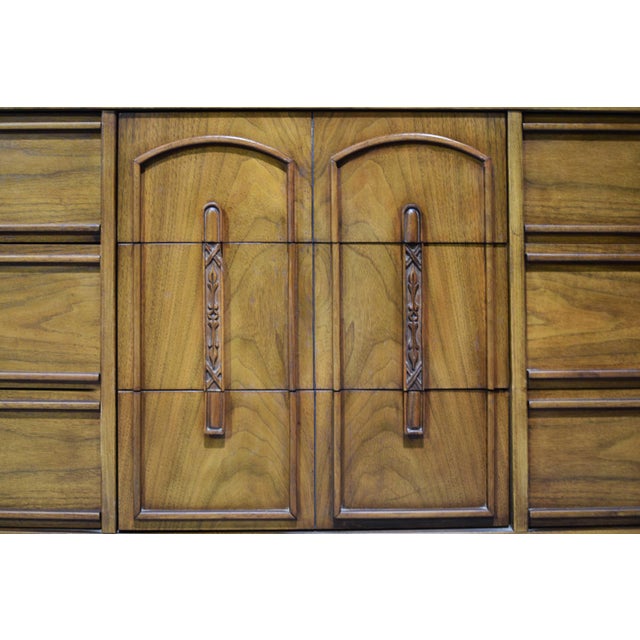 1960s Mid Century Modern Walnut Dresser by United Furniture For Sale - Image 10 of 15