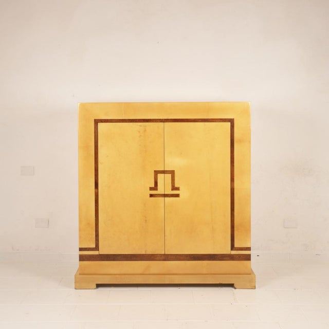 Mid-Century Modern Italian Goatskin Parchment Bar Cabinet by Giorgio Tura and Nucci Valsecchi for Tura, 1970 For Sale - Image 3 of 18