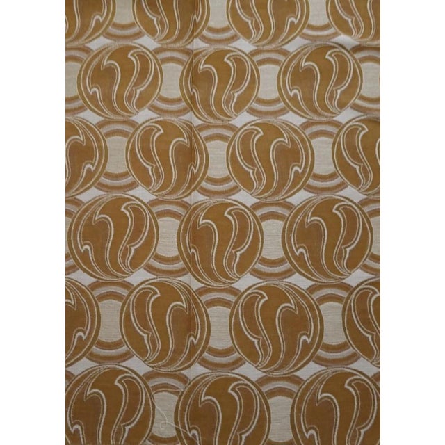 The bale has 14 meters, unused fabric