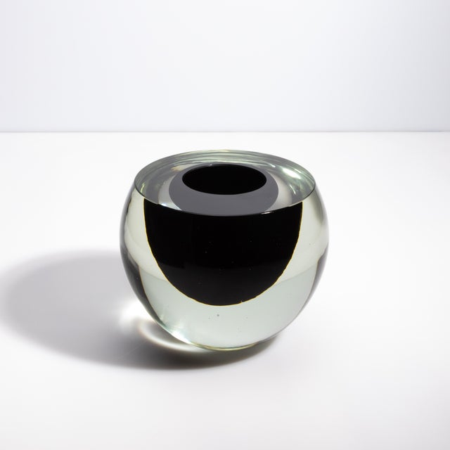 Modern Hand Blown Murano Vase Sphere in Clear With Onyx Black For Sale - Image 3 of 10