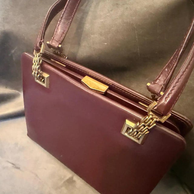 A 1960s Gucci Vintage Red Leather and Brass Hardware Evening Bag For Sale - Image 10 of 18