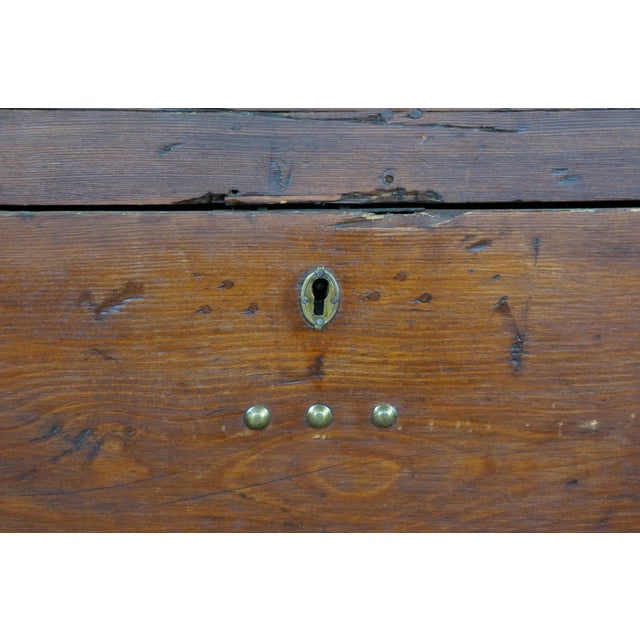 Antique Primitive Pine Blanket Chest Steamer Storage Trunk Coffee Table Dovetail For Sale - Image 9 of 18