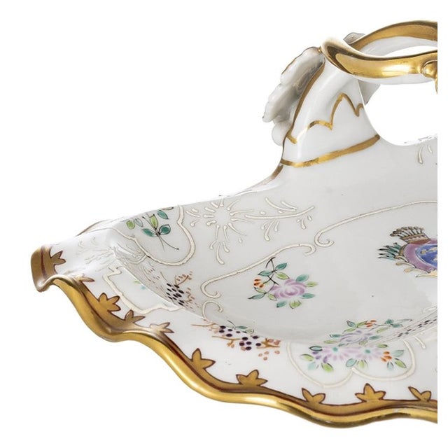 Small Porcelain Fruit Bowl For Sale - Image 3 of 8