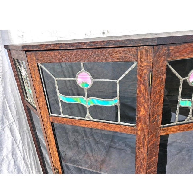 Antique Arts & Crafts Oak China Cabinet With Leaded Floral Glass, C. 1900 For Sale - Image 9 of 18