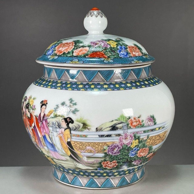 20th Century Chinese Famille Rose Porcelain Ginger Jar With Court Ladies - 7.5" H X 5.9" W For Sale - Image 9 of 9