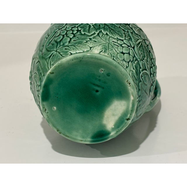 Vintage Wedgwood Majolica Style Etruria & Barlaston Green Grapes & Leaves Pitcher For Sale - Image 10 of 12