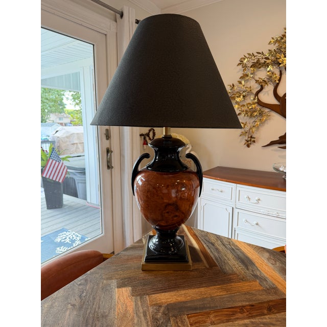 Vintage Frederick Cooper Chicago Faux Burl Urn Table Lamp – Black & Brass For Sale - Image 11 of 12