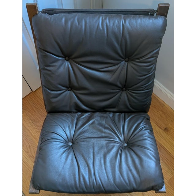 Selling a vintage Siesta Low-Back Lounge Chair designed by Ingmar Relling for Westnofa, one of the most celebrated pieces...