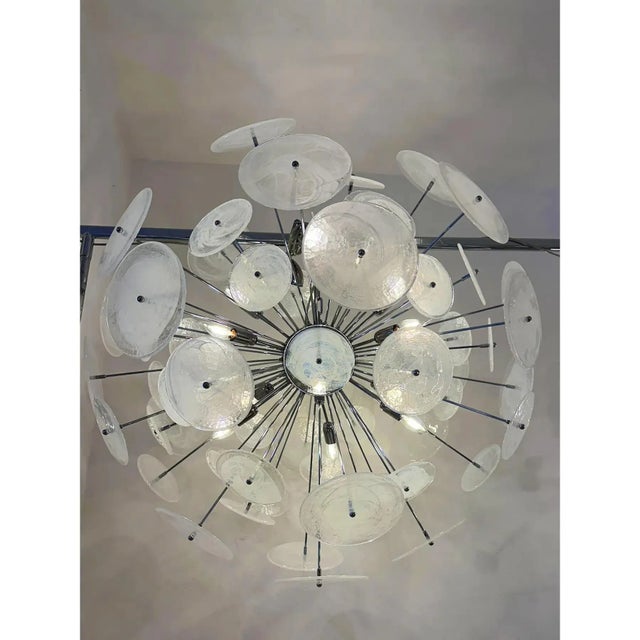 Early 21st Century Chromed Sputnik Chandelier with Venied-White Alabastro Murano Glass Discs by Simoeng For Sale - Image 5 of 8