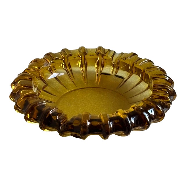 Vintage Mid-Century Modern Amber Sunburst Glass Ashtray For Sale