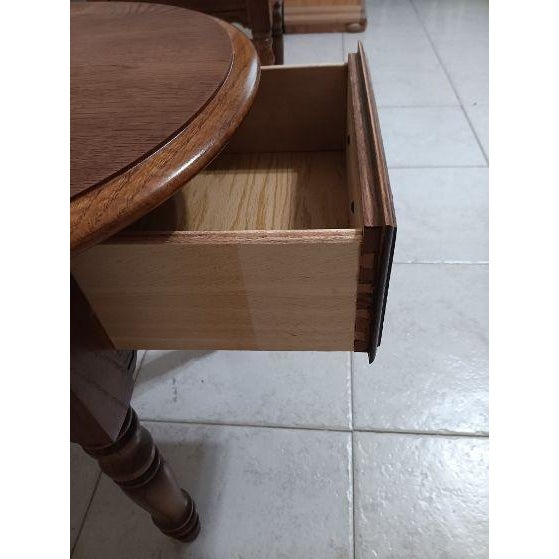 Traditional Vintage Wood End Table Oval by Broyhill One Drawer Set of 2 For Sale - Image 3 of 6