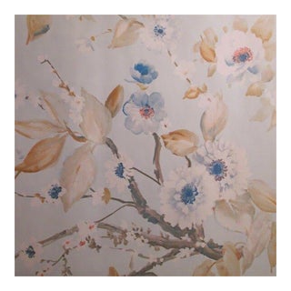 Vintage 90s White and Blue Floral Motif Wallpaper For Sale