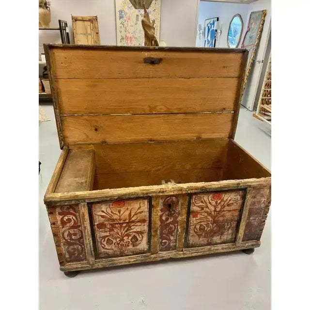 18th Century Antique Vintage Swedish Dowery Blanket Chest For Sale In Greensboro - Image 6 of 7