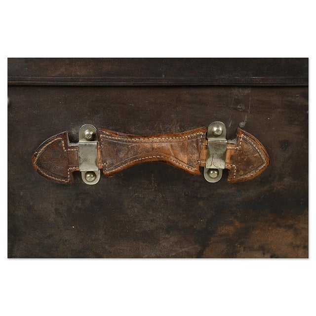 Brown 20th Century Leather and Wooden Ttrunk from T.P Ferrier For Sale - Image 8 of 10