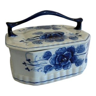 Vintage Blue and White Floral Ceramic Box With Handle For Sale