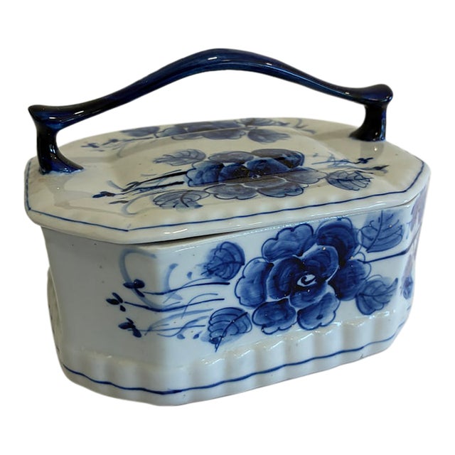 Vintage Blue and White Floral Ceramic Box With Handle For Sale