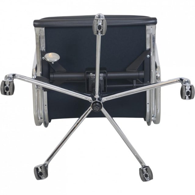 EA217 Office Chair in Black Leather from Charles Eames, 2011 For Sale - Image 11 of 13