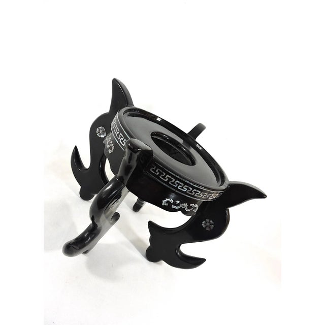 Vintage Black Lacquer and Inlaid Mother of Pearl Vase Display Stand or Pedestal 7.25” (Asian) For Sale In Tampa - Image 6 of 7