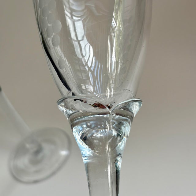Vintage Handmade Etched Grapevine Champagne Glasses With Tulip Stems – Set of 2 For Sale In Miami - Image 6 of 12