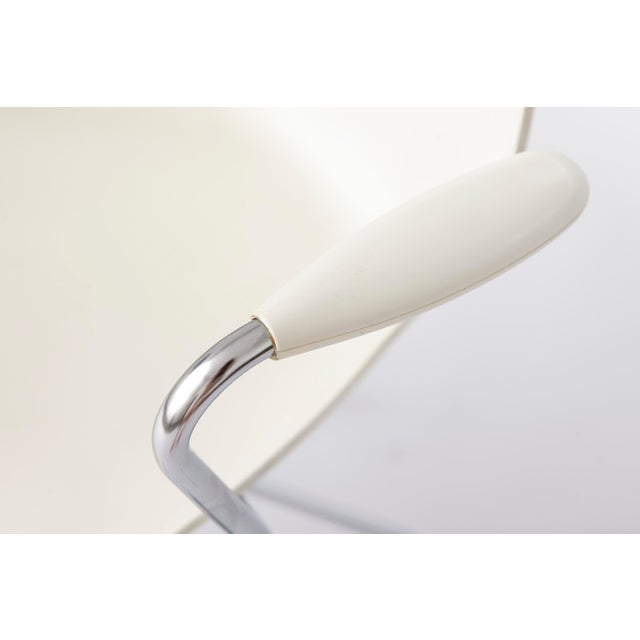Vintage Maui Swivel Chair by Vico Magistretti for Kartell, Italy, 2000s An iconic Maui swivel chair designed by Vico...