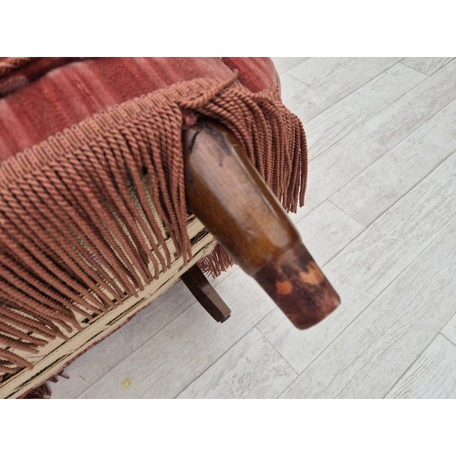 Danish Curved 3-Seater Sofa in Salmon Pink Furniture Velour, 1960s For Sale - Image 17 of 18