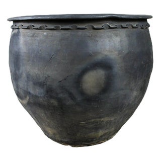 Vintage Dark Nº 6 Pot For Sale