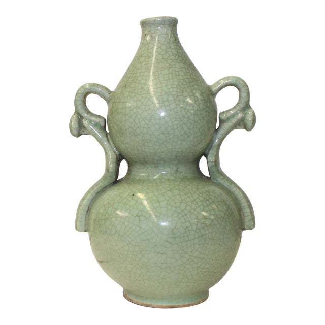 Chinese Ceramic Crackle Pattern Gourd Shape Celadon Green Vase For Sale