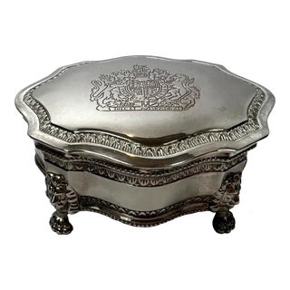 Vintage Dieu Et Mon Droit British Royal Crest Silver Plate Trinket Jewelry Box For Sale