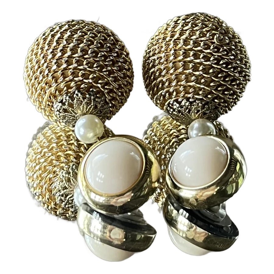 1950s-vintage-faux-pearl-drop-
