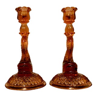 Pink Depression Glass Dolphin Candlesticks – l.e. Smith, 1930s – Pair For Sale