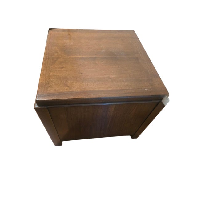 Mid 20th Century Lane Walnut Modern Coffee Table + End Tables Set, 1981 – Mid Century Revival Collection For Sale - Image 5 of 10