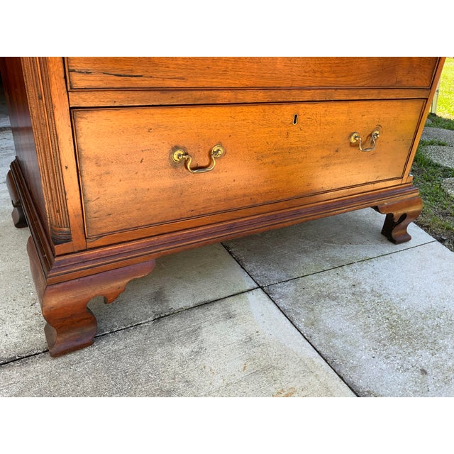 A very fine American Chippendale Walnut fluted quarter column chest probably Maryland or Pennsylvania 1800 - 1810. No...