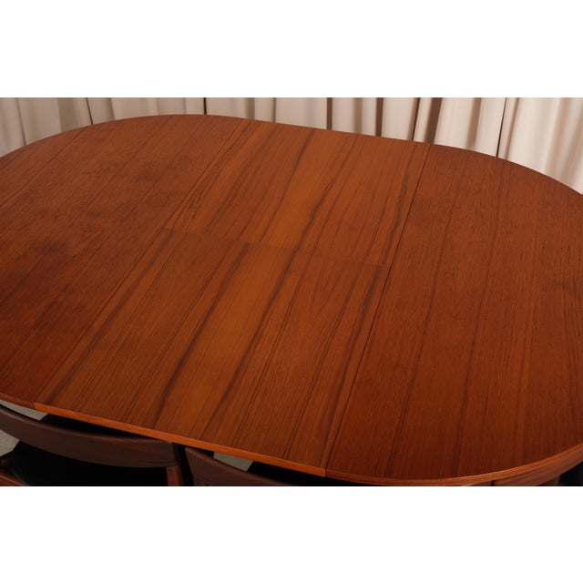 Vintage Hans Olsen Roundette Dining Set for Frem Røjle, Expandable to 6 Seats For Sale - Image 11 of 18