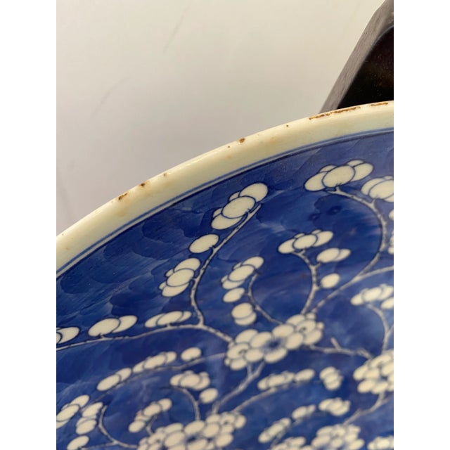 Large Mid 19th Century Blue and White Charger For Sale - Image 4 of 13