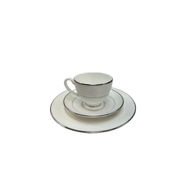 Waterford's Baron's Court was launched in 2001 and discontinued in 2017. It has a subtle white-on-white raised scrollwork...